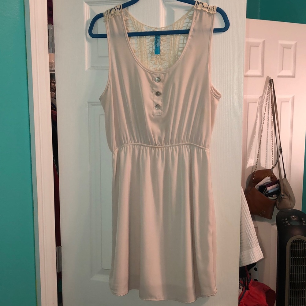 Cream sleeveless dress